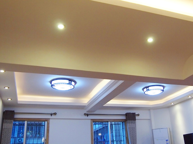 刚买的吸顶灯很暗是怎么回事,新买的led灯关了还发弱光怎么解决