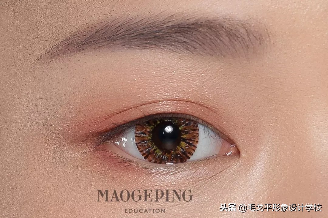 怎么画出整容脸,怎样画超干净的素颜卧蚕眼妆