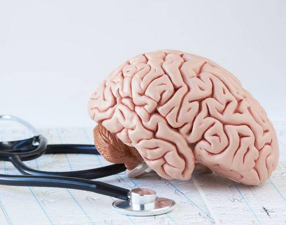 小脑萎缩患者走路表现,小脑萎缩的表现症状会出现幻觉吗