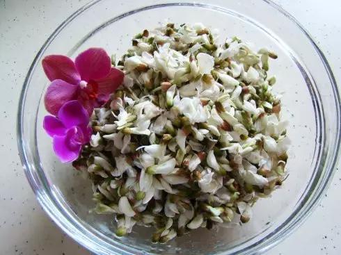 吃槐花注意事项,开始吃槐花了会怎样