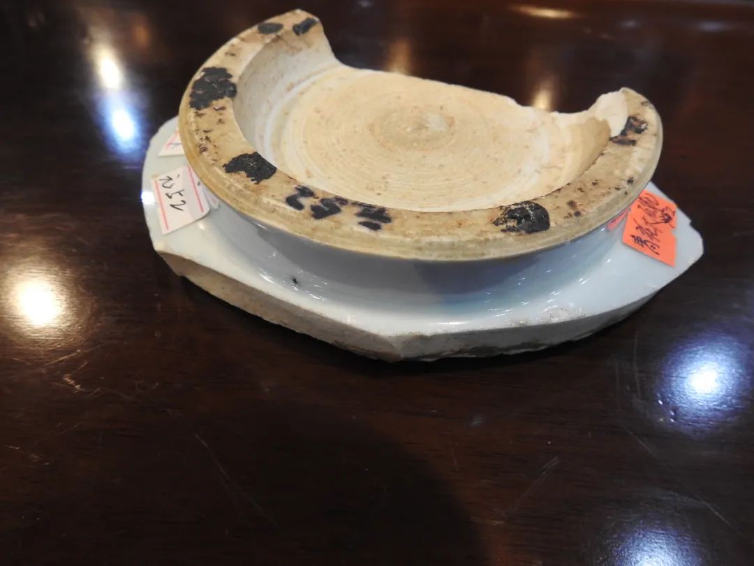 鍏冮潚鑺卞寽鐪熷搧鐗瑰緛,姘戠獞鍏冮潚鑺辩鐗瑰緛