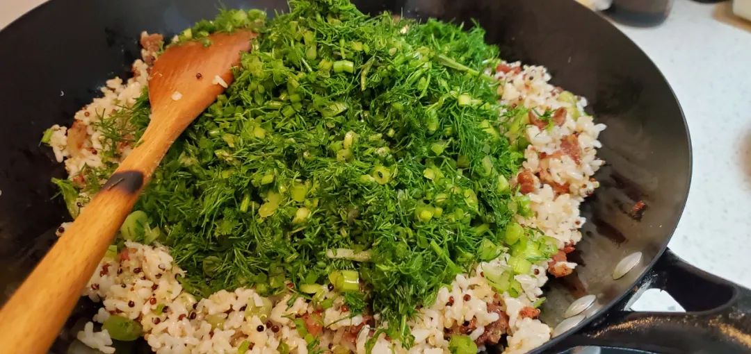 腊肠饭团的做法,腊肠饭团简单做法