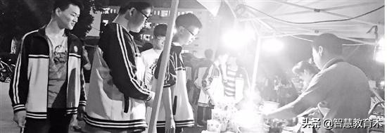 安徽毛坦厂中学读书视频,安徽毛坦厂中学同学读书的样子