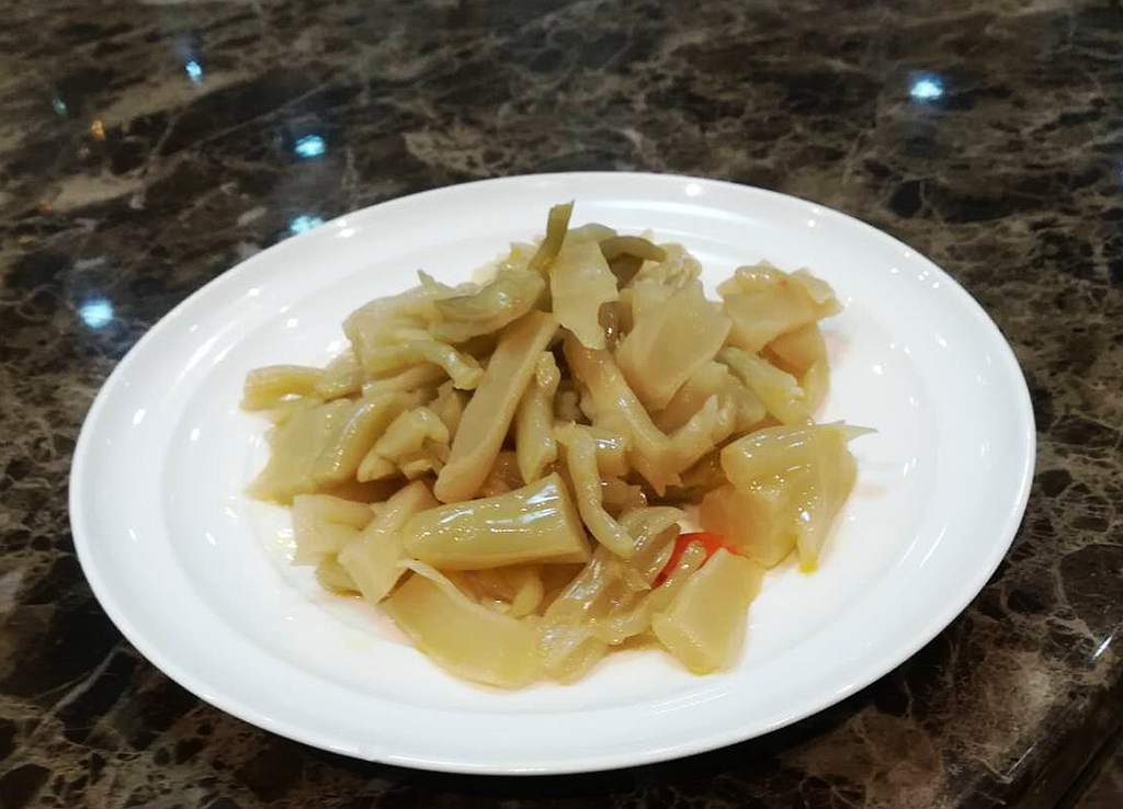 朋友生日请吃饭还得大家平摊买单,朋友生日请吃宴席