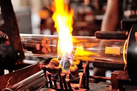 玻璃杯缺点解决方法,玻璃杯为啥那么容易碎