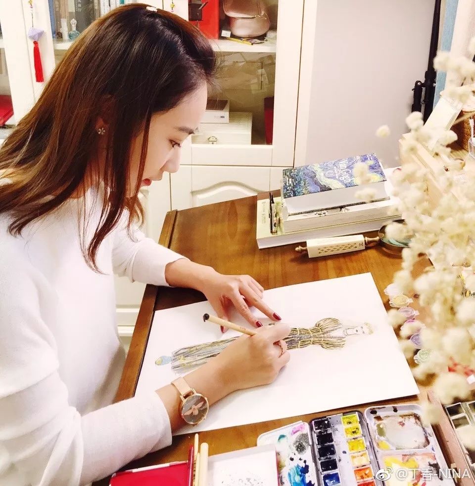 礼服怎么画好看仙气用彩铅,马克笔和彩铅裙子上色教程