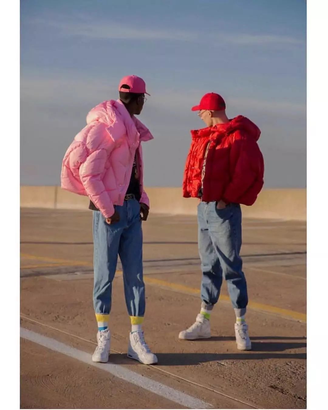 双十一大牌羽绒服打折,双十一购物狂欢节冲锋衣冬