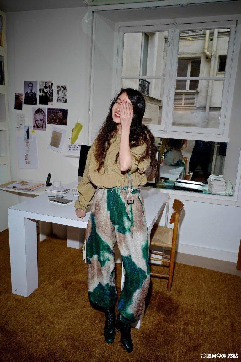 穿lemaire的明星,金敏喜穿搭属于什么风格