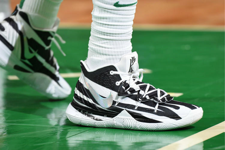 阿迪有什么值得购买的篮球鞋,阿迪十大最好看的鞋篮球鞋