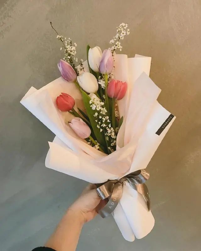 关于爱情走心的句子句句经典,精辟至极的爱情语录句句戳心