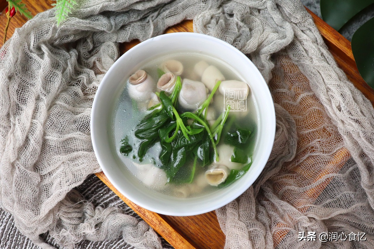 快立夏了,碰见这种时令野菜抓紧吃,营养足鲜又嫩,过阵子就少了