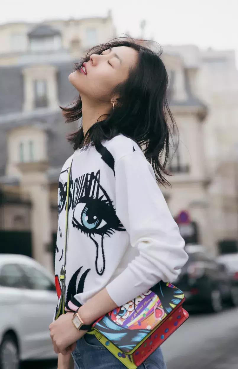 刘雯今年最流行的包,刘雯同款包时尚潮流大牌大容量