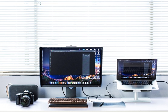 摄影修图的显示器要求多大,一般摄影师用什么显示器修图