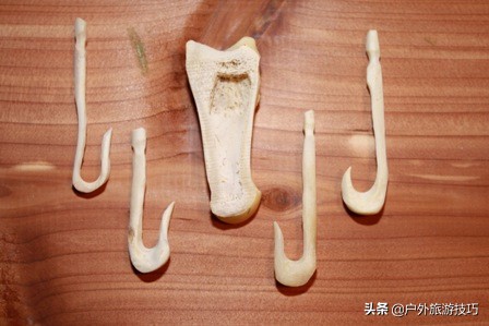 6-12岁自制鱼钩的方法,荒野求生野外自制鱼钩简单的方法