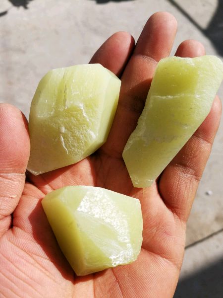 黄口料价格一览表,黄口玉为什么那么便宜