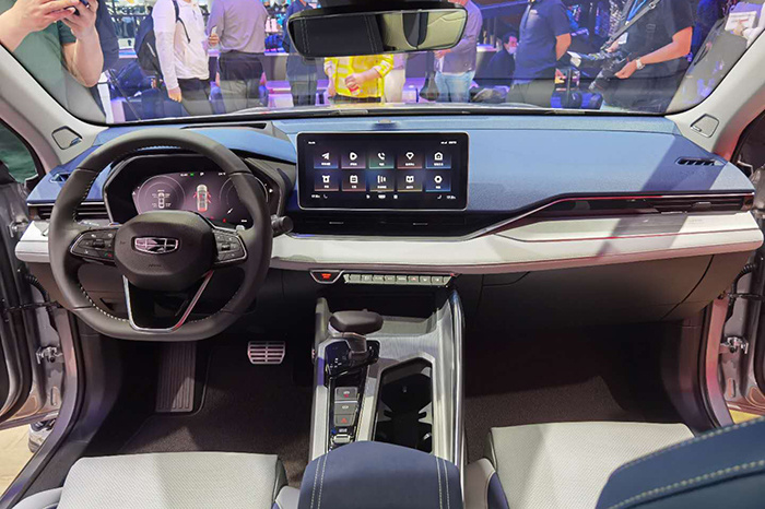 吉利星瑞和高尔夫8哪个更值得买,高尔夫和星瑞