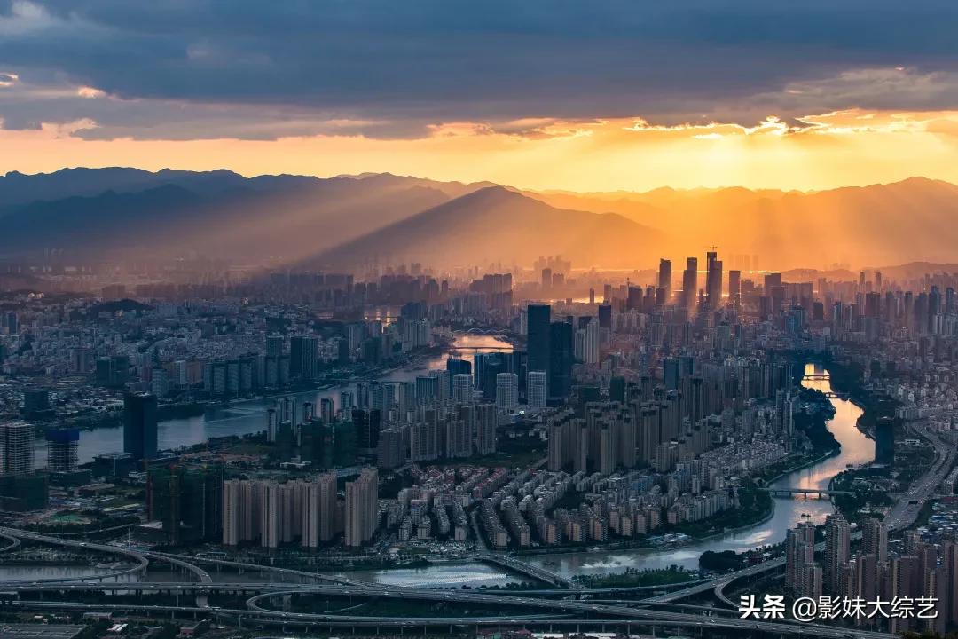 当福建人遇到防护服,福建人说防护服有多难