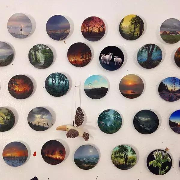 去艺术馆旅游回来画一幅画,油画风景随身带