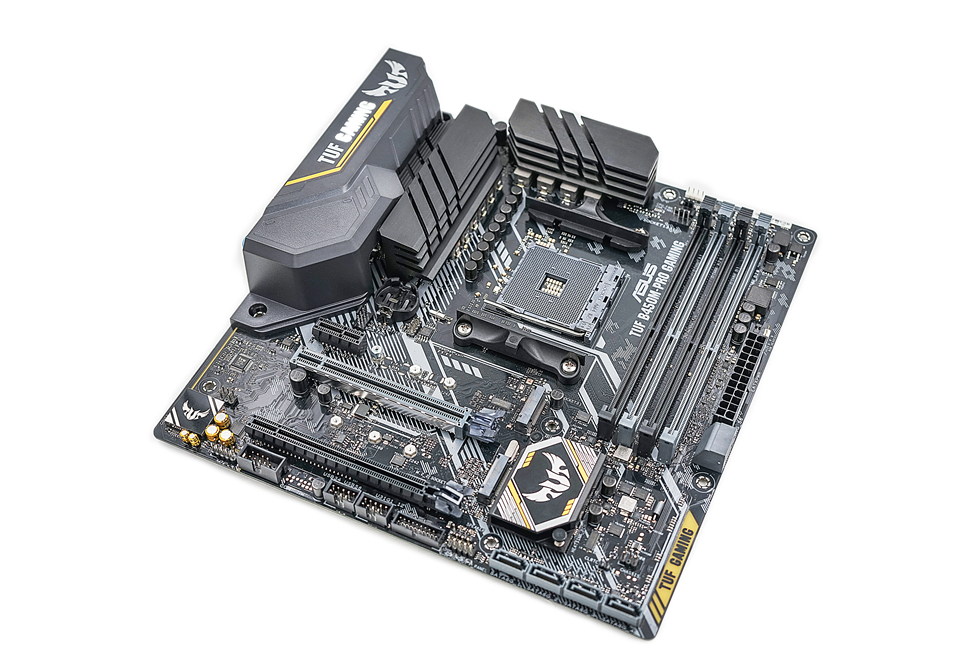 科技以灯为本,3600X+B450+BMR-24水冷+大水牛铁血战士机箱装机秀