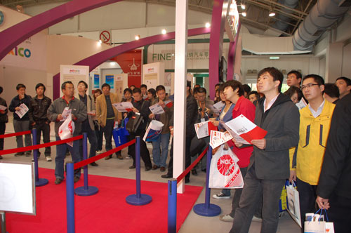 ngk和博世火花塞哪个好,ngk铱金火花塞正品价格