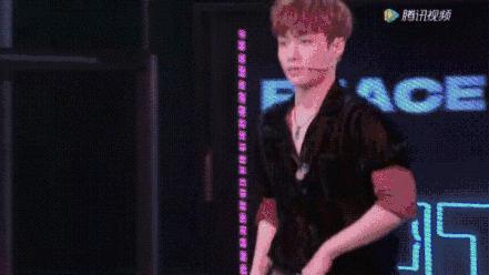 没被央视锤死?整容又离婚?网红转明星?连张艺兴都要替她背锅?