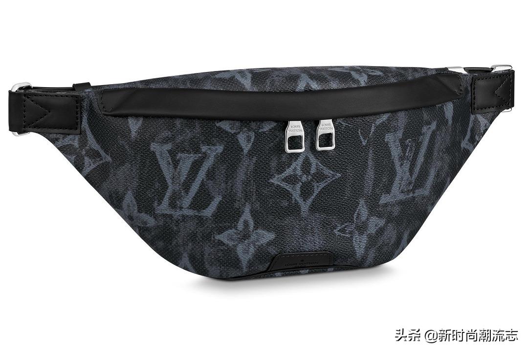 新男款lv包单肩斜挎包带按扣,lv2023早春男装包刺绣
