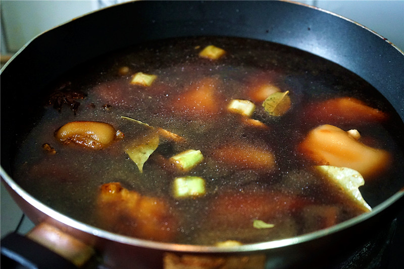 猪蹄炖了三个小时,猪蹄如何炖得又软又烂