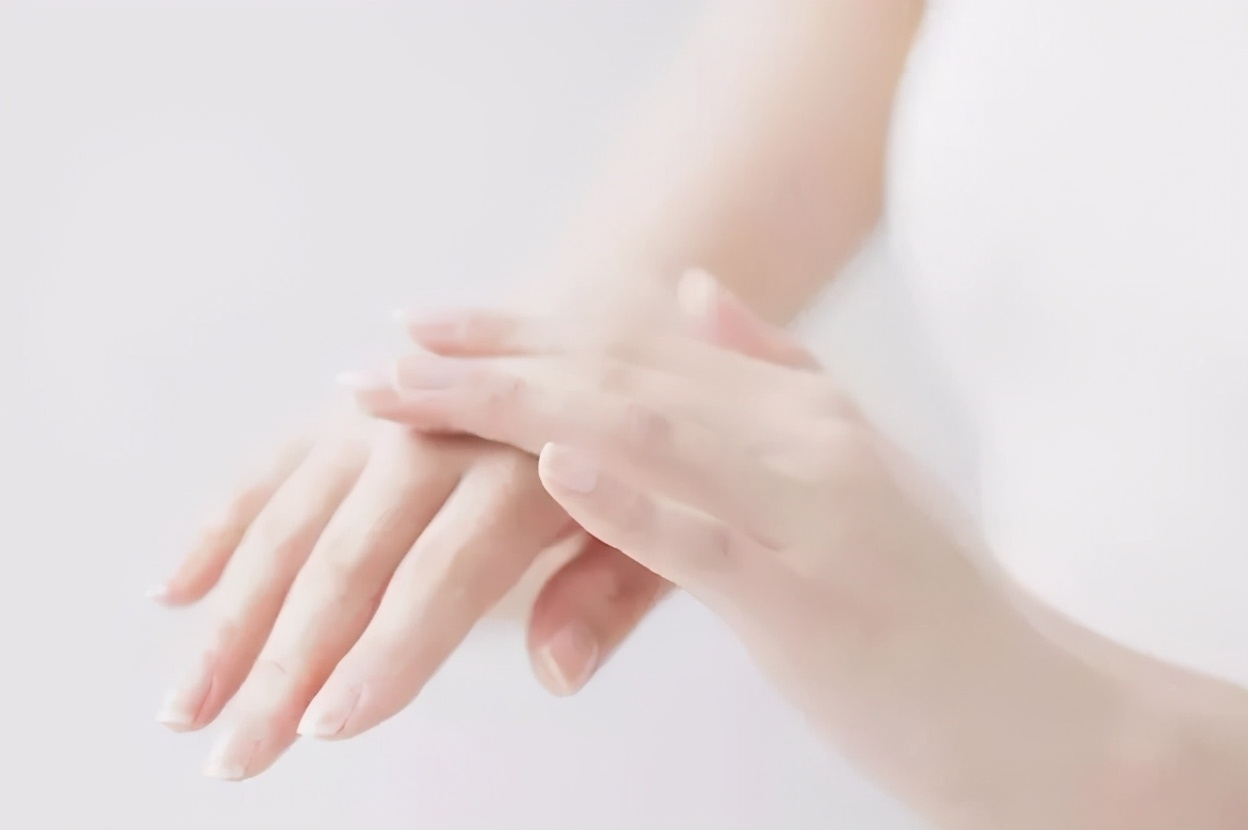 坐月子可以碰海水吗,坐月子洗屁股热水能兑凉水吗