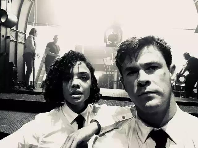 男靠美色，女靠脑洞，当代的“黑衣人”特工标配