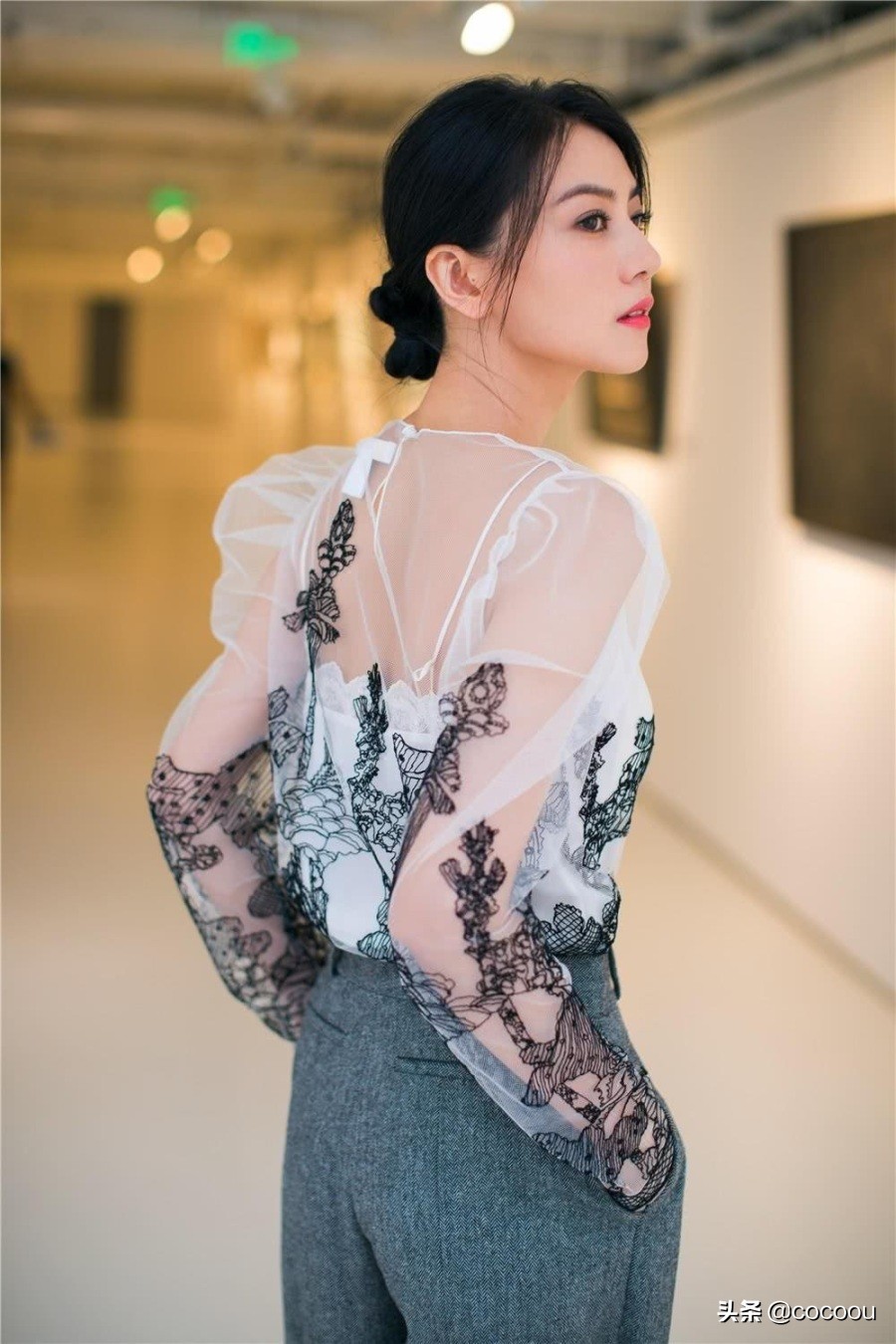 高圆圆哈伦裤穿搭,高圆圆穿黑白短裤裙