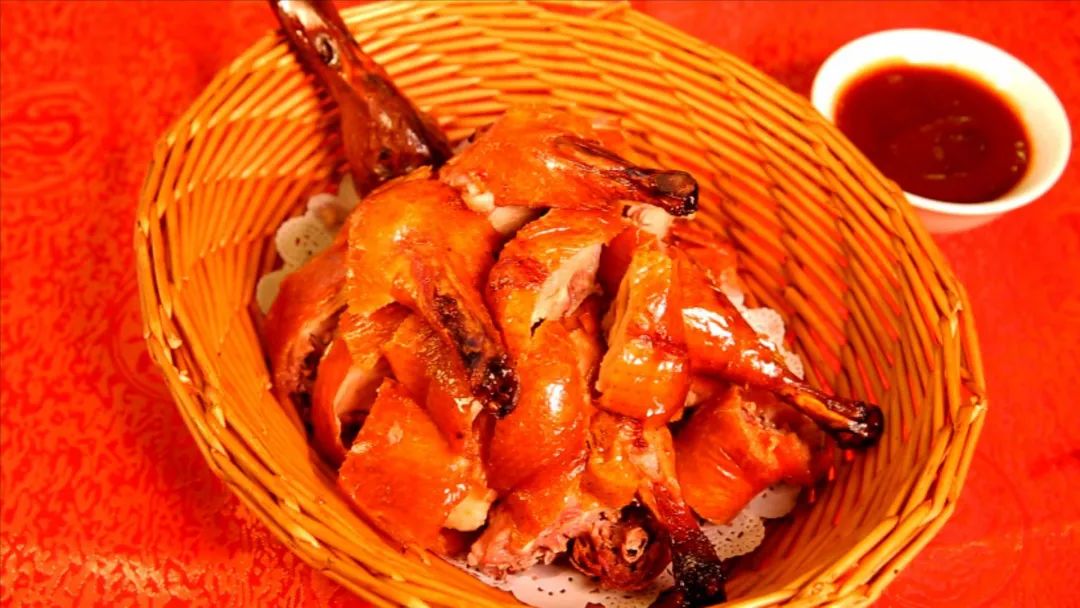 快来!今年在东方明珠塔、国际会议中心、市中心大饭店过年啦