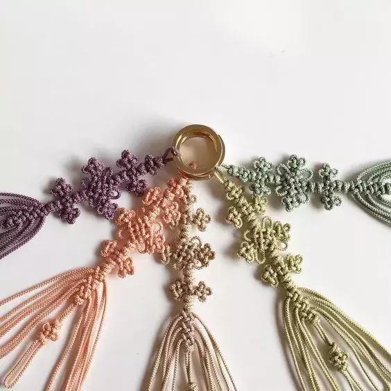 绳子编钥匙扣小挂件简单可爱漂亮,怎么把挂件的短绳子无缝连接起来