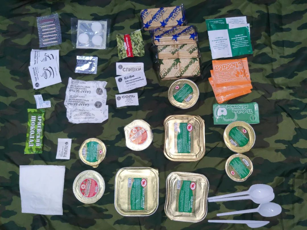 战斗民族吃什么？-俄军单兵24小时*战野**口粮3号餐测评丨评测