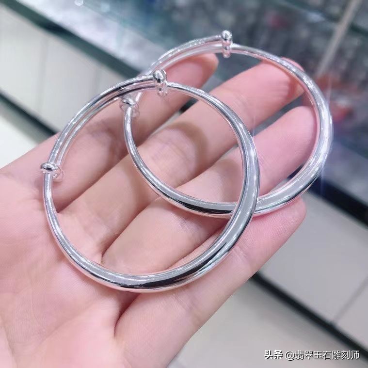 结婚三金买多少克黄金合适,结婚三金是黄金好还是白金好