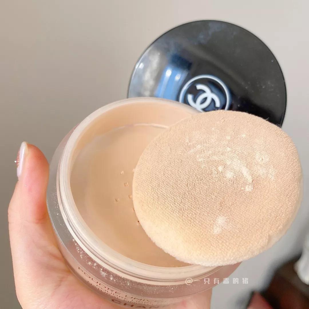 来看看闺蜜的化妆包,姐妹们的化妆包