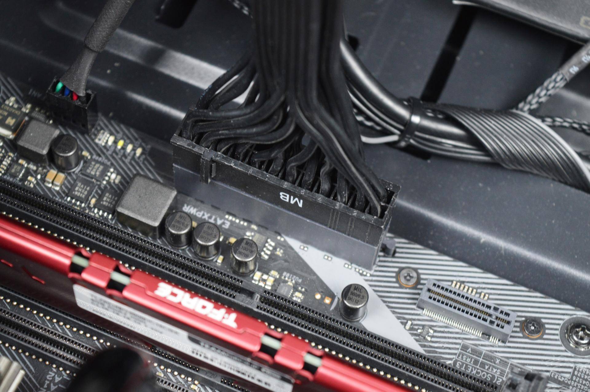 日系电容金牌650w,全日系电容金牌电源推荐