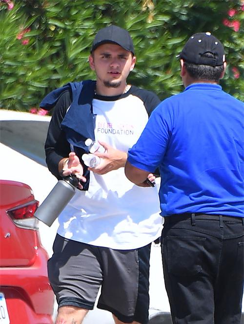 迈克尔杰克逊后代现状:长子得白癜风,女儿成名模,幼子最像父亲