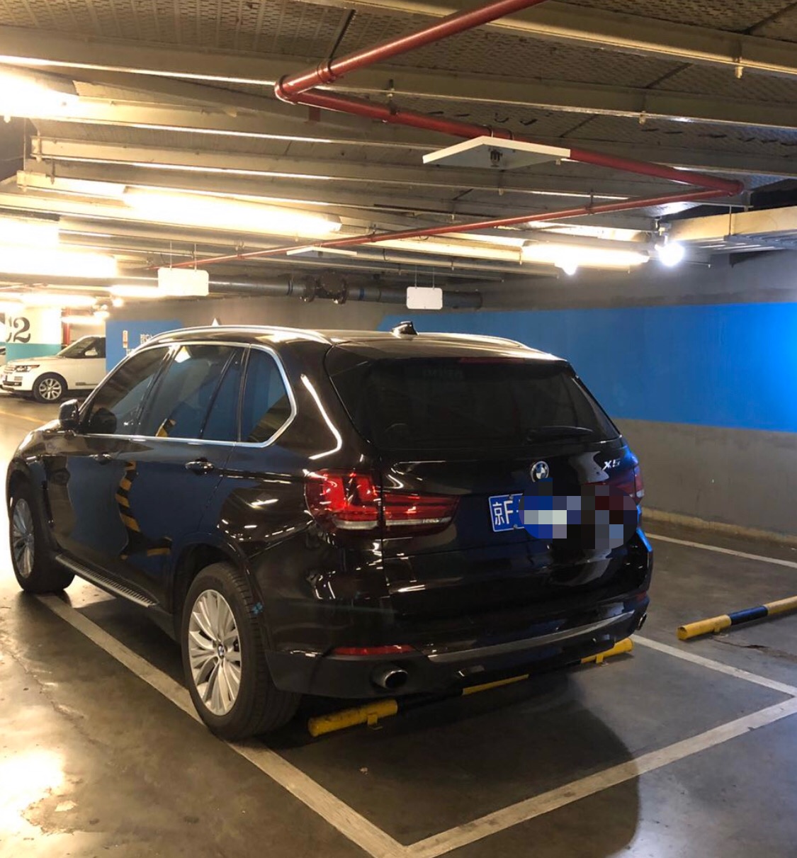 奔驰e300l对比宝马x5哪个好,奔驰e300l和宝马x5怎么选择