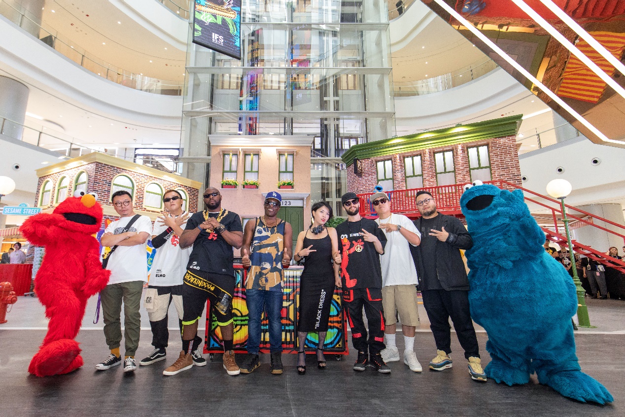 ifs长沙街唱高燃片段,ifs街头演出