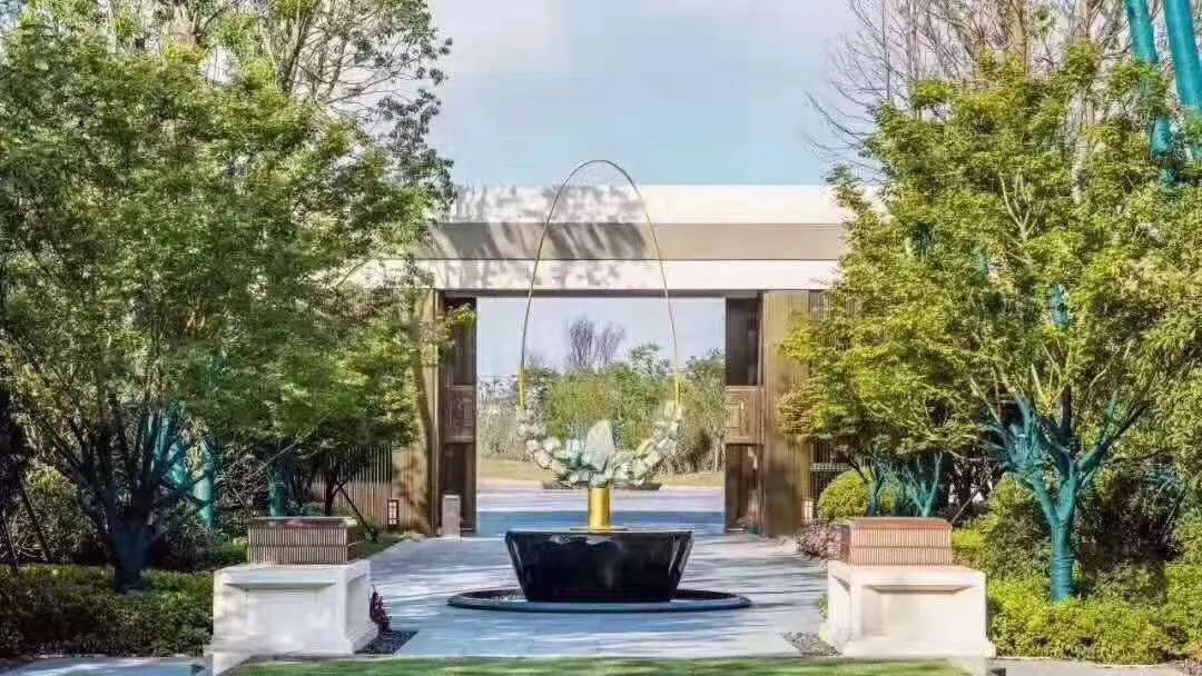 一手房找中介还是到售楼处,买一手房找中介好还是售楼部好