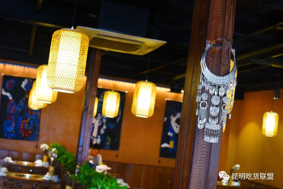 昆明藏在巷子里的酸汤火锅,昆明酸汤火锅