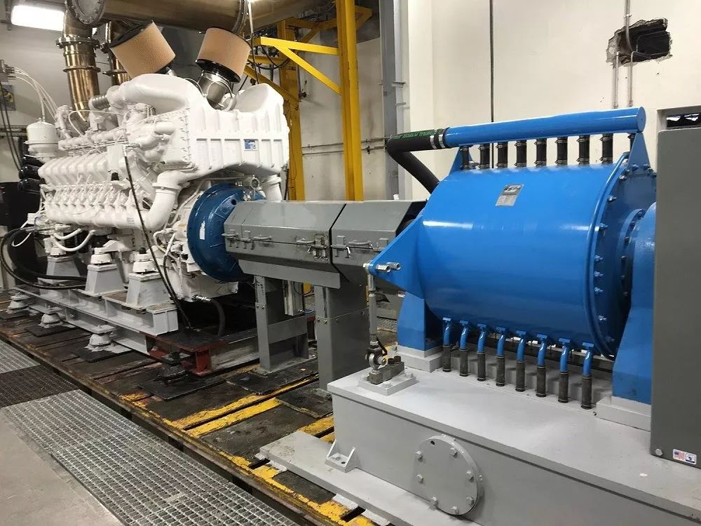 功率是描述做功快慢的物理量,描述发动机可靠的参数