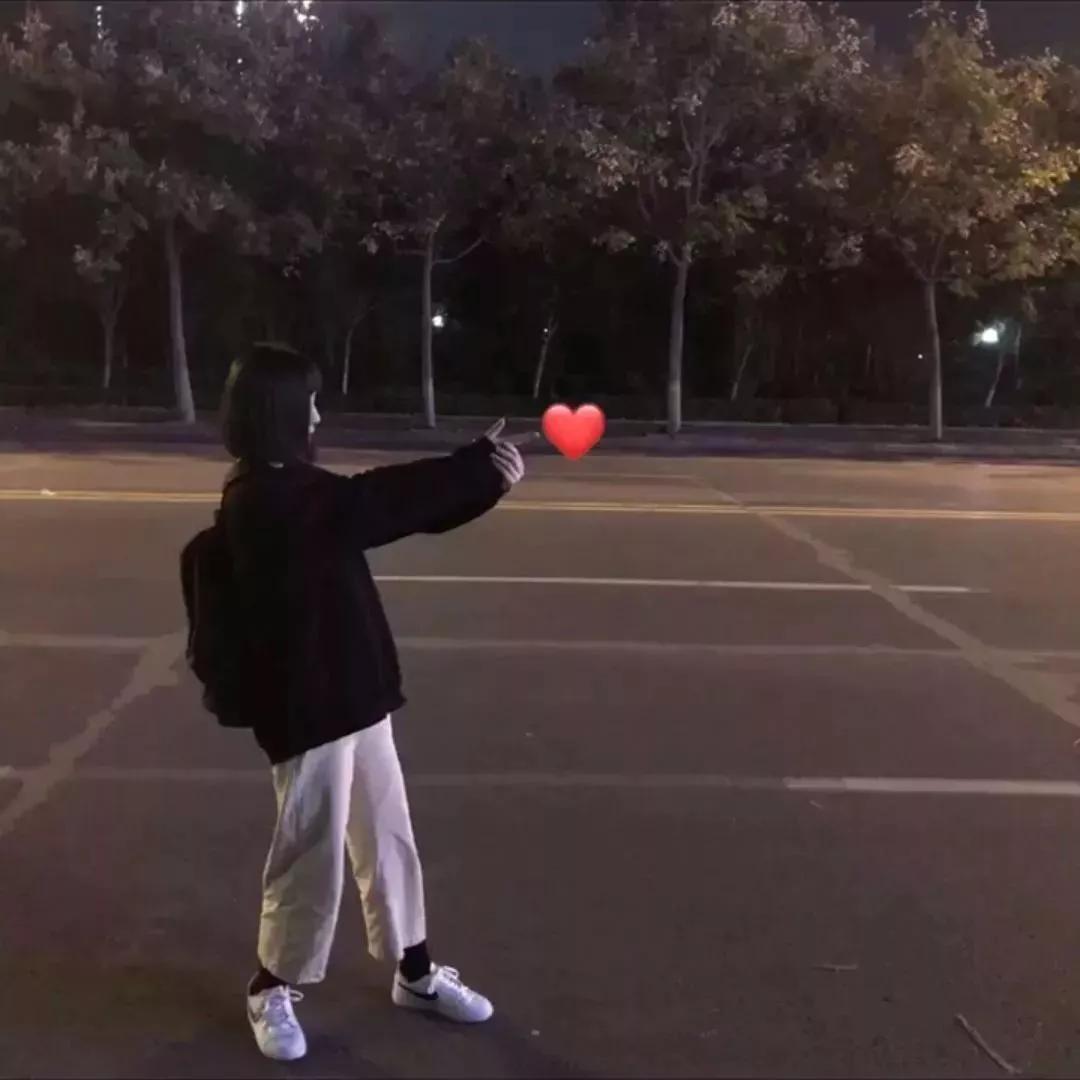 闺蜜基友开黑头像|空白的纸上，有过泪的划痕