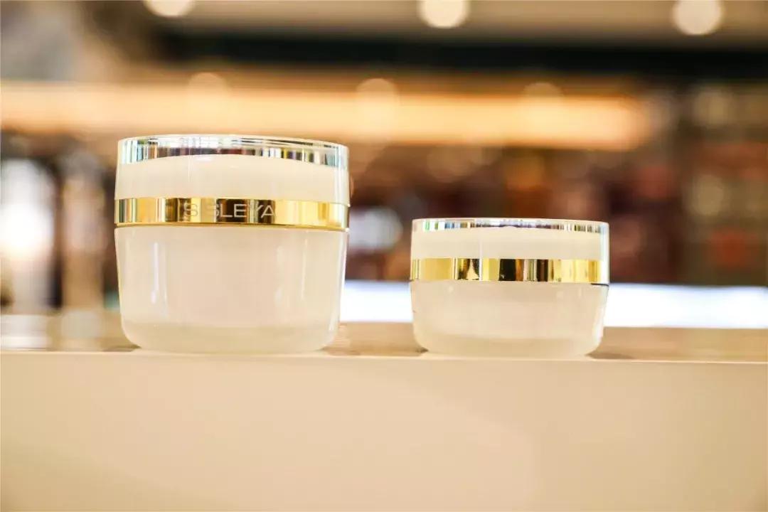 市中心这家高精尖卖场疯狂折扣!直降+团券,送的比买的多