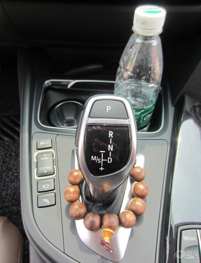 18款宝马320lim运动曜夜版车评,18年宝马320lim曜夜性能