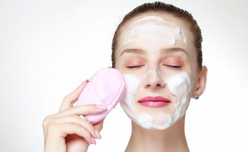 怎么才能有效的去除草莓鼻,消除草莓鼻的最快方法不用化妆