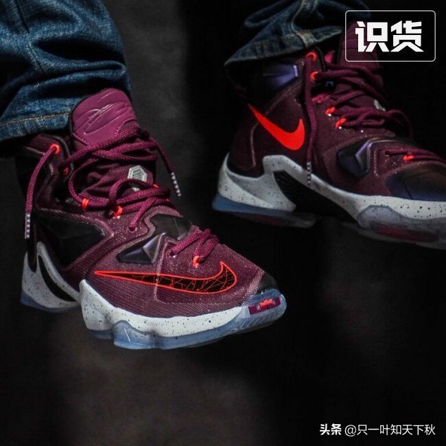 勒布朗詹姆斯上脚球鞋,勒布朗詹姆斯历代配置