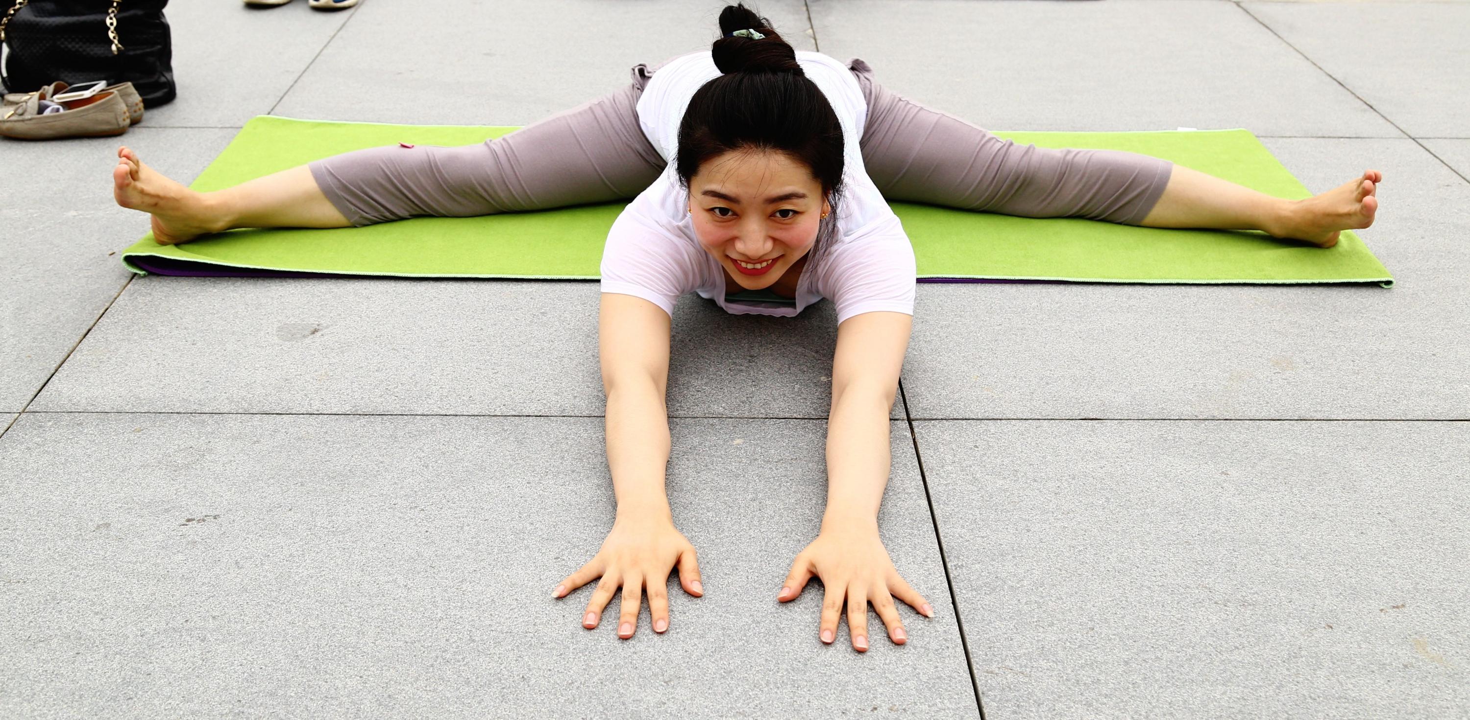 瑜伽哪些体式可以减轻月经疼痛,4个瑜伽动作缓解痛经