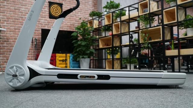 2000元左右跑步机哪个性价比高,2000左右可以看电视的跑步机推荐