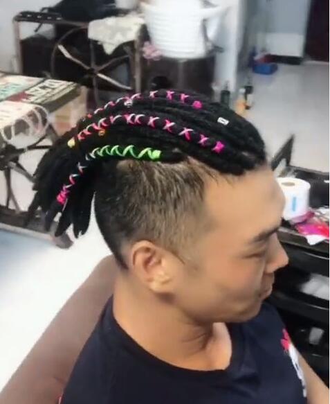 能掩盖发际线的发型,掩盖秃顶的发型男